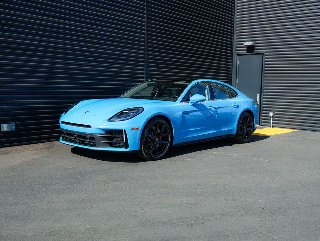 2025 Porsche Panamera 4 AWD