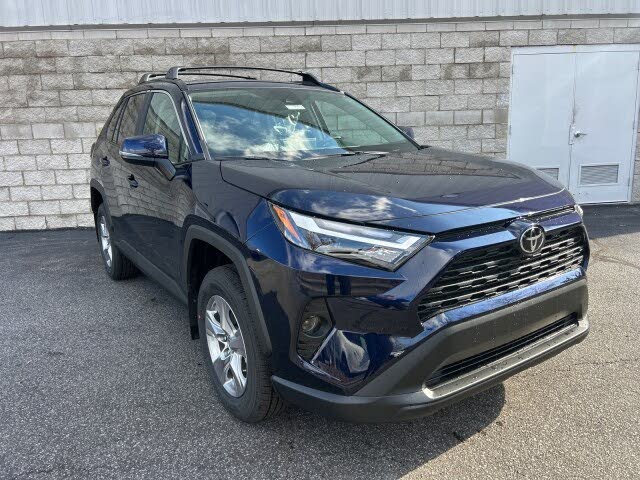 2025 Toyota RAV4 XLE FWD