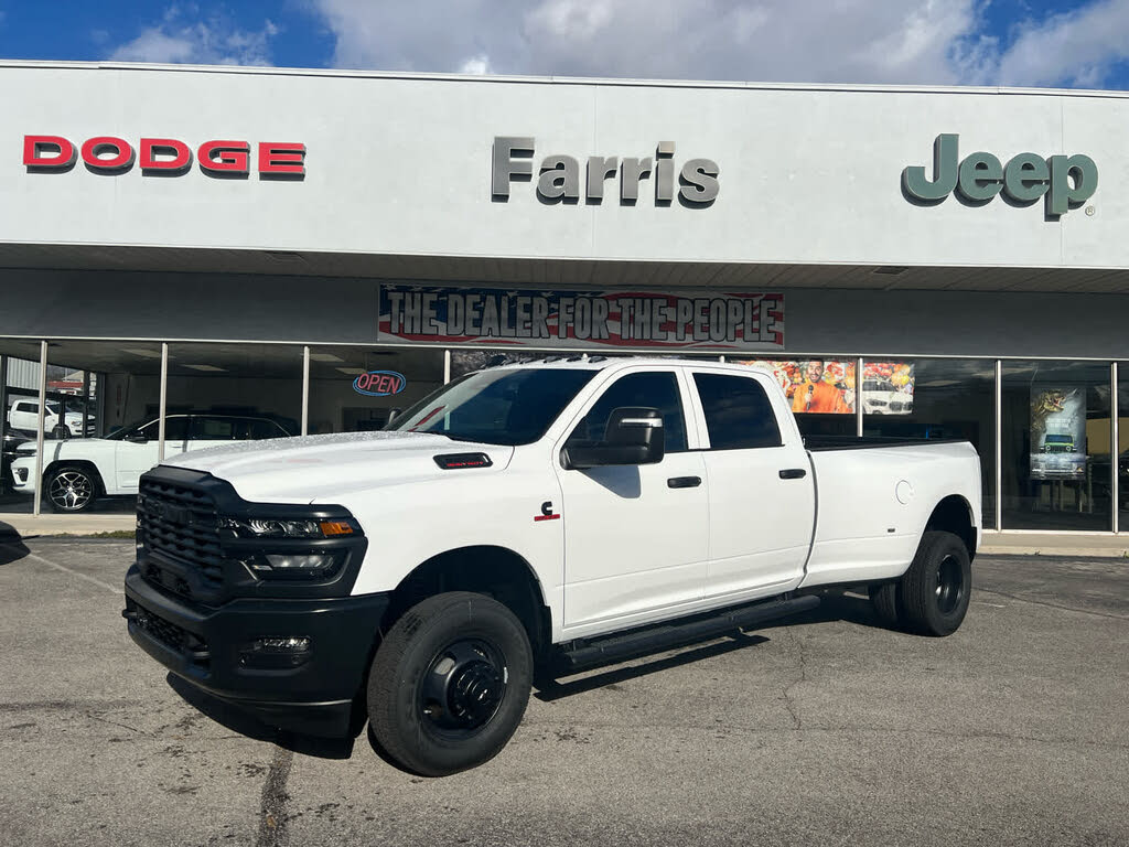 2026 RAM 3500 Tradesman Crew Cab LB DRW 4WD