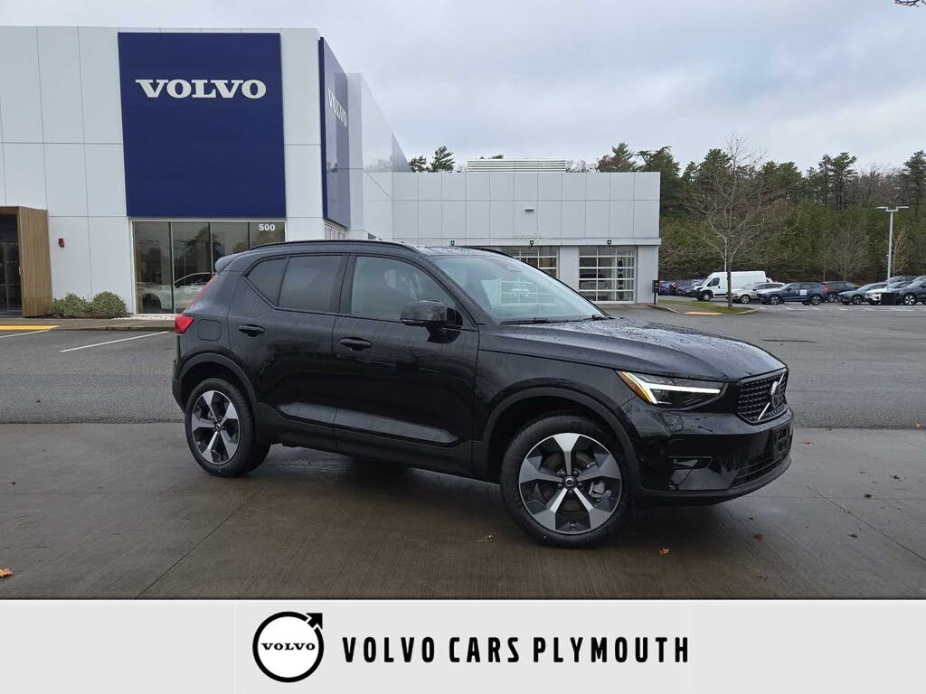 2026 Volvo XC40 B5 Plus AWD