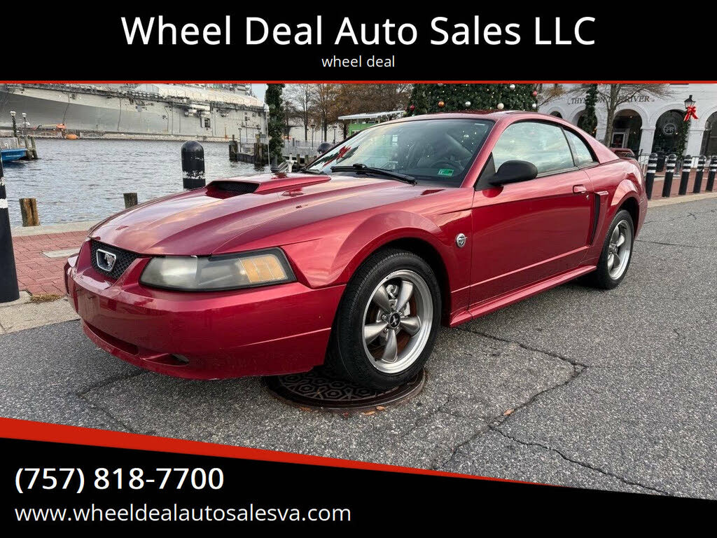 2004 Ford Mustang GT Deluxe Coupe RWD