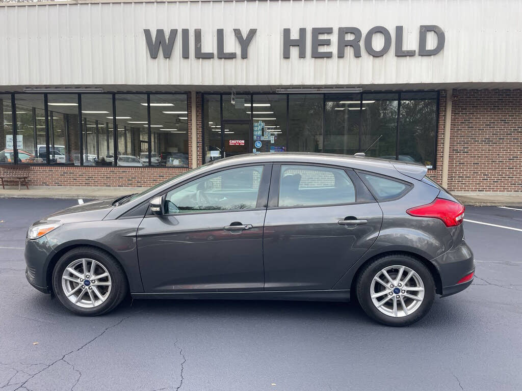 2016 Ford Focus SE Hatchback
