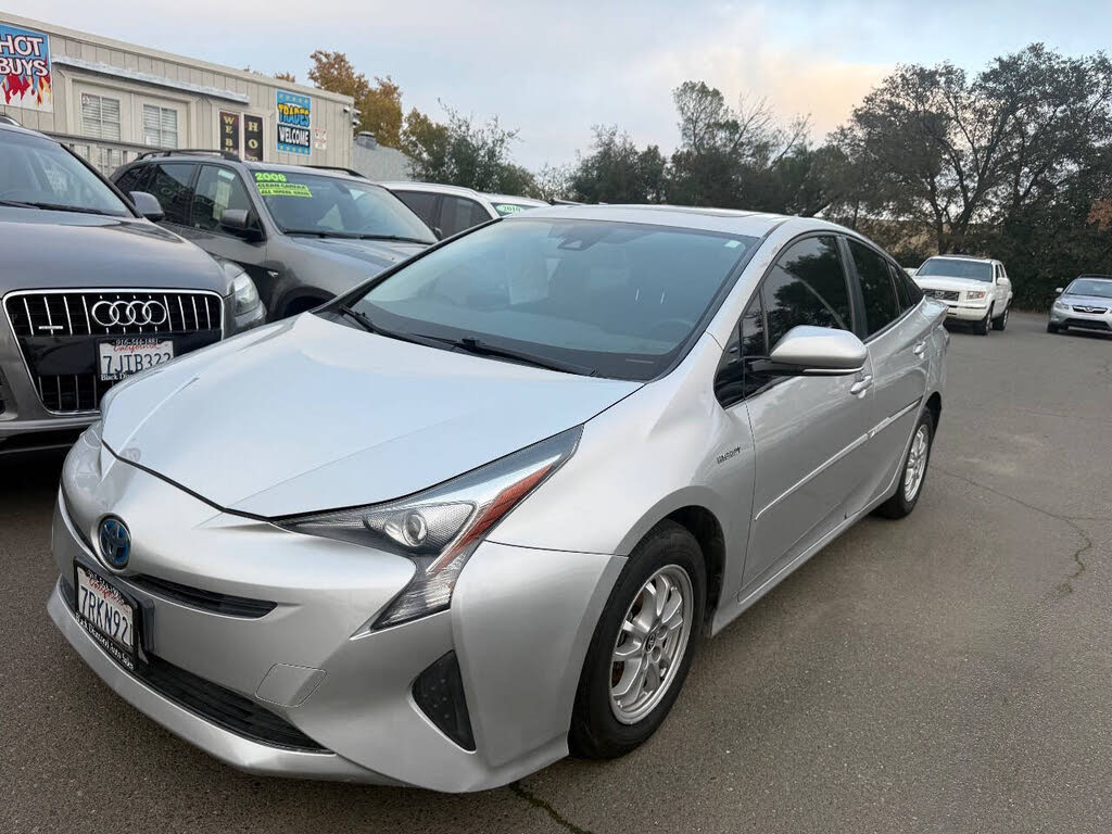 2016 Toyota Prius Four Touring FWD