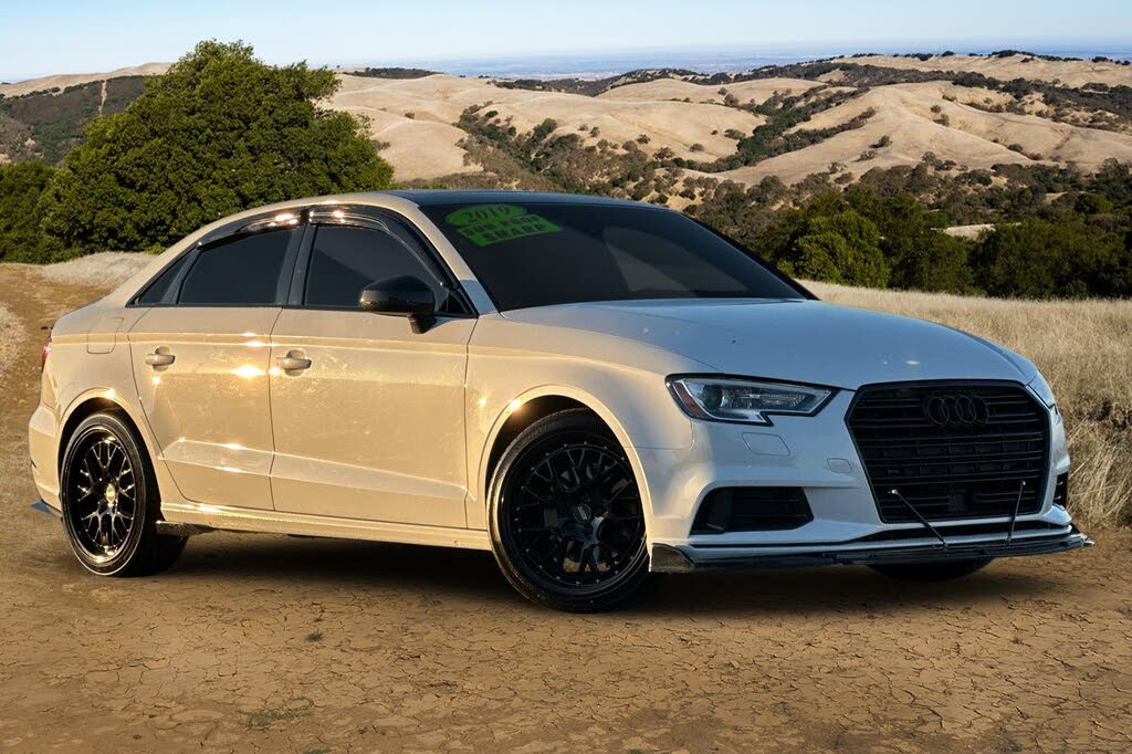 2019 Audi A3 Titanium Premium 40 TFSI Sedan FWD