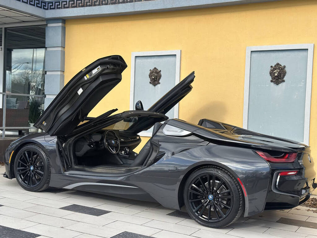 2019 BMW i8 Roadster AWD