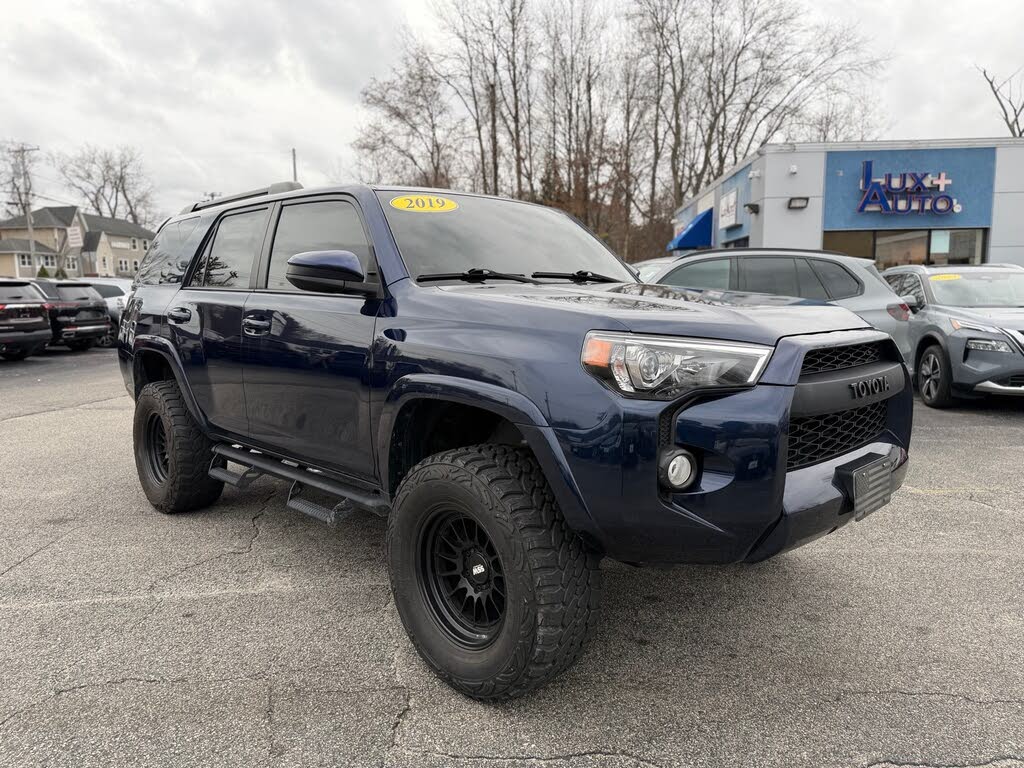 2019 Toyota 4Runner SR5 4WD
