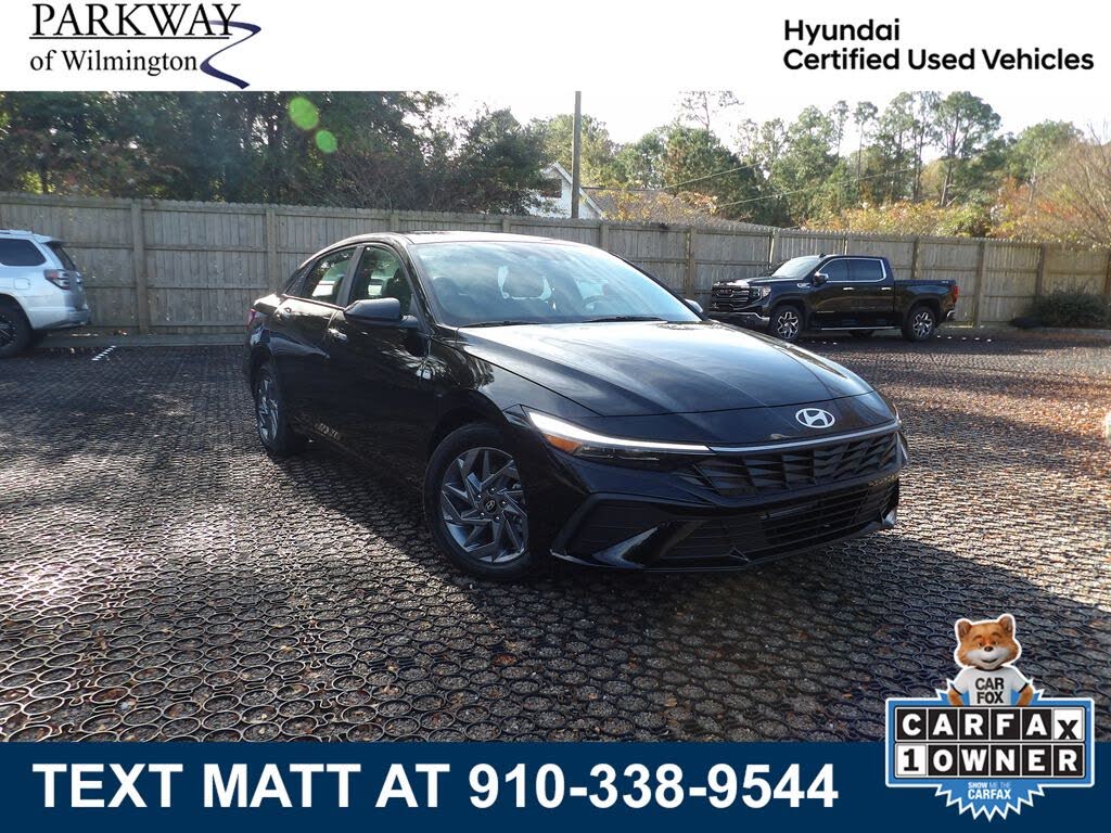 2024 Hyundai Elantra SEL FWD