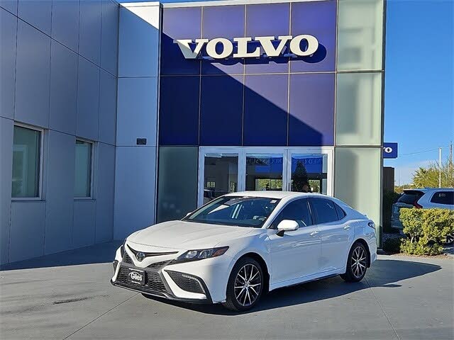 2024 Toyota Camry SE FWD