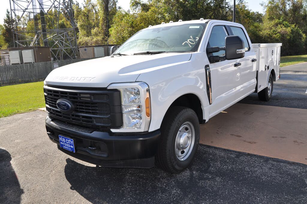 2025 Ford F-250 Super Duty XL Crew Cab RWD