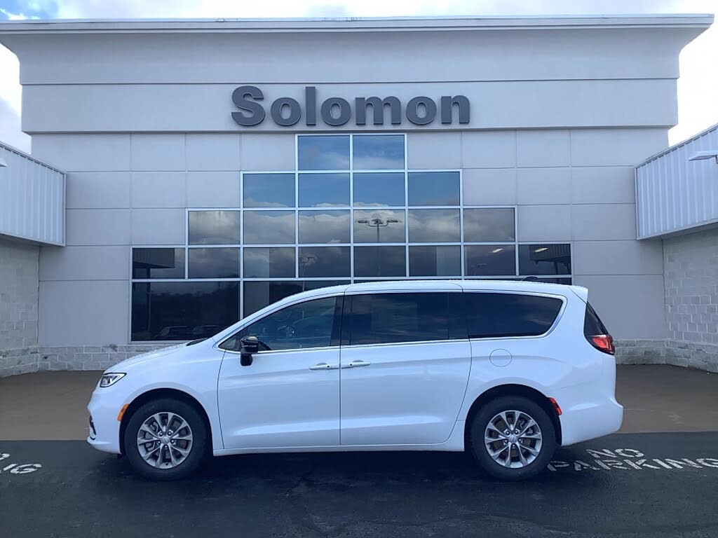 2026 Chrysler Pacifica Select AWD