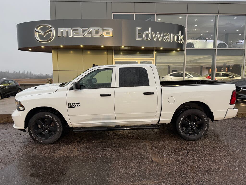 RAM 1500 Classic Tradesman Crew Cab 4WD 2023