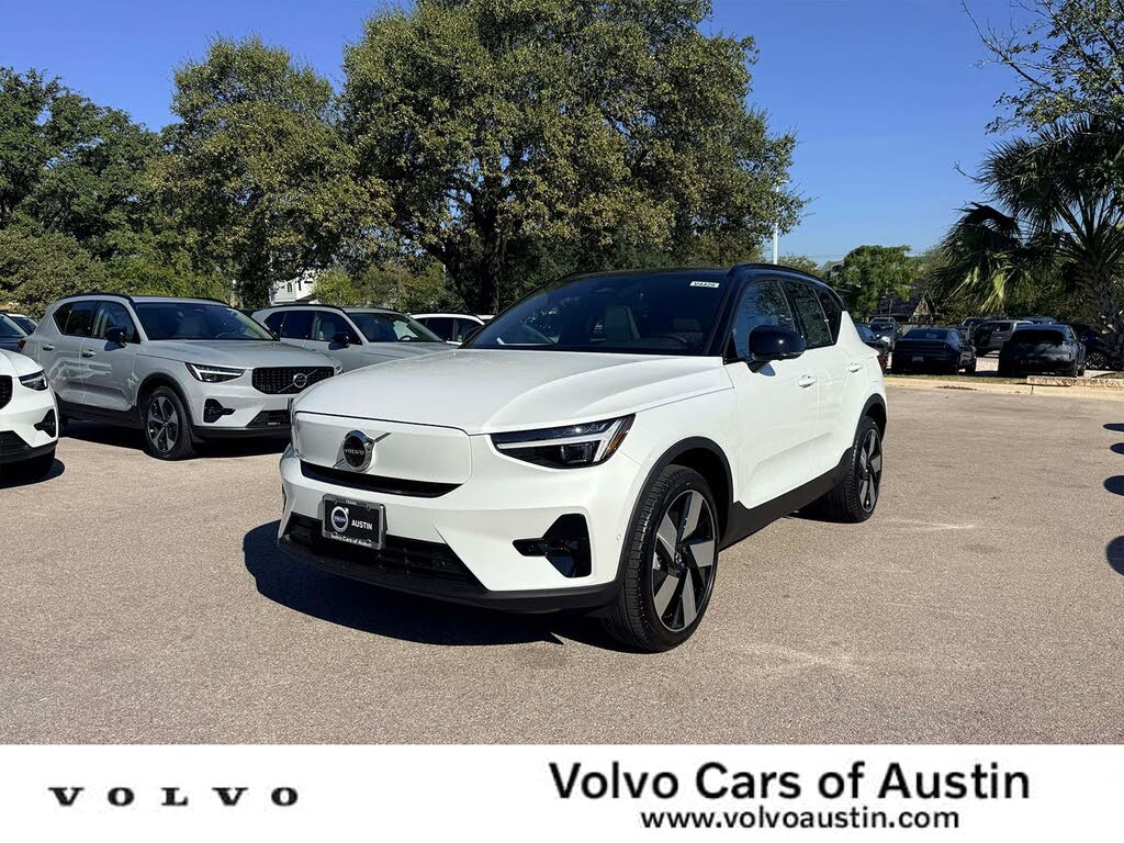 2026 Volvo EX40 Plus RWD