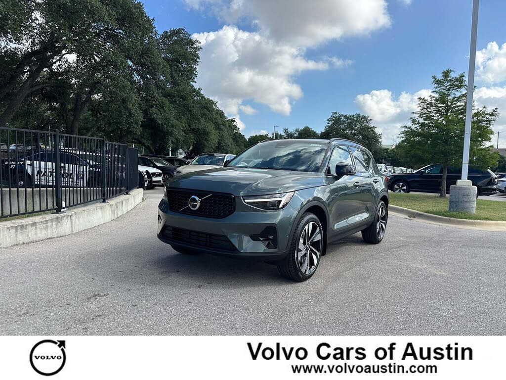 2026 Volvo XC40 B5 Ultra AWD
