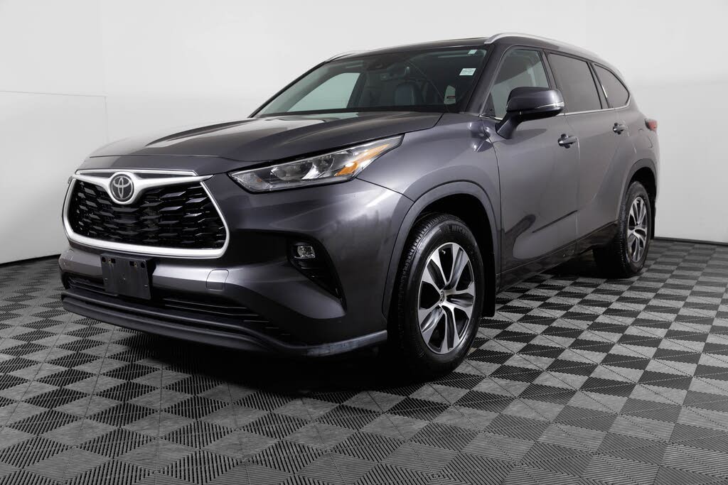 2022 Toyota Highlander XLE AWD