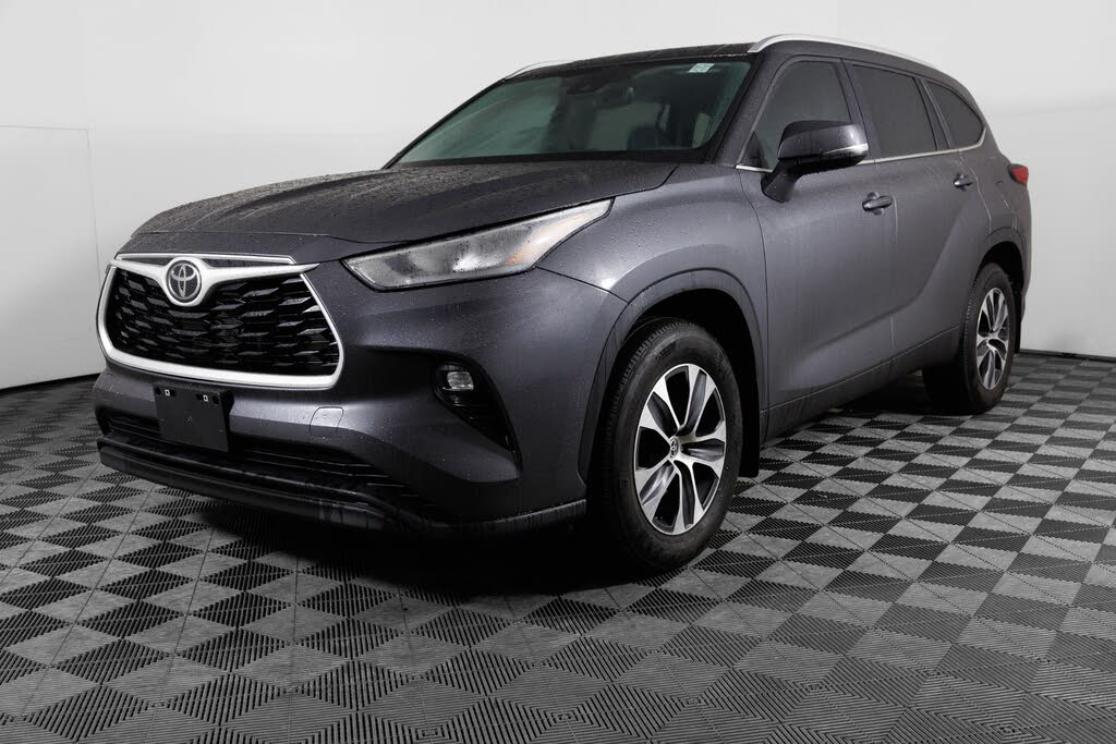 2023 Toyota Highlander XLE AWD