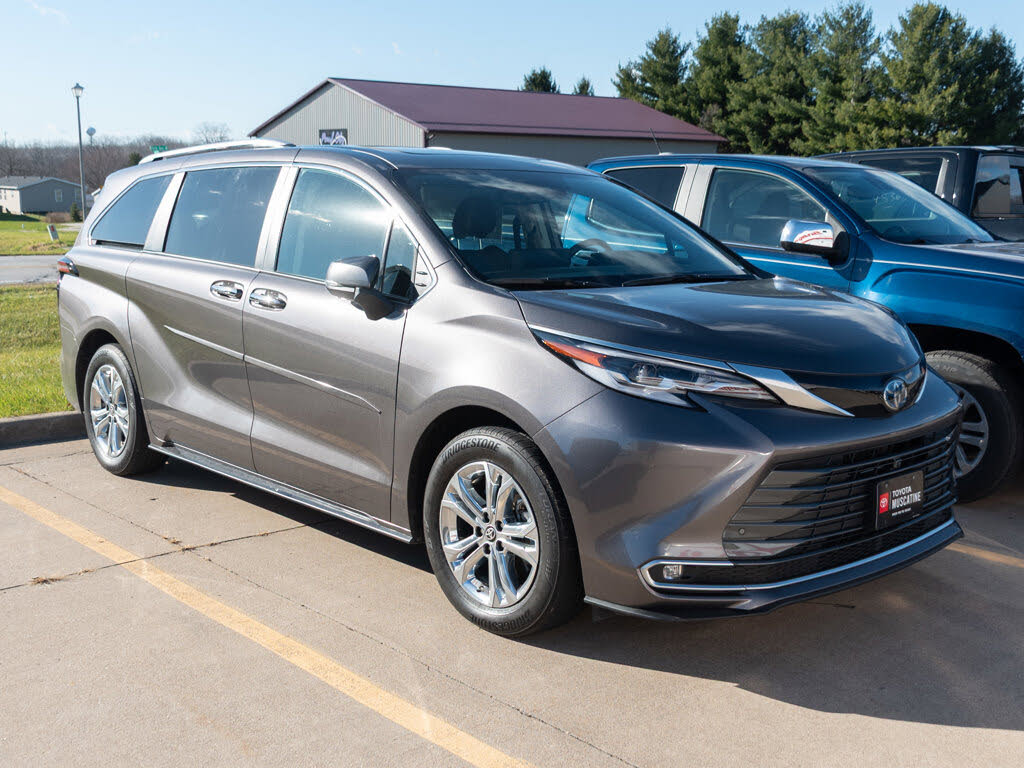 2023 Toyota Sienna Platinum 7-Passenger AWD