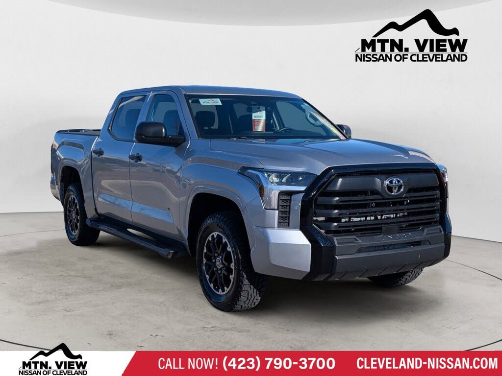 2024 Toyota Tundra SR CrewMax Cab 4WD