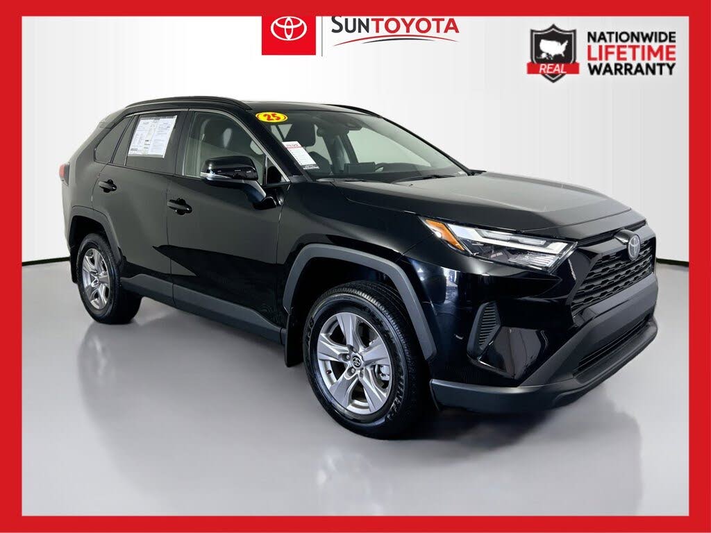 2025 Toyota RAV4 XLE FWD