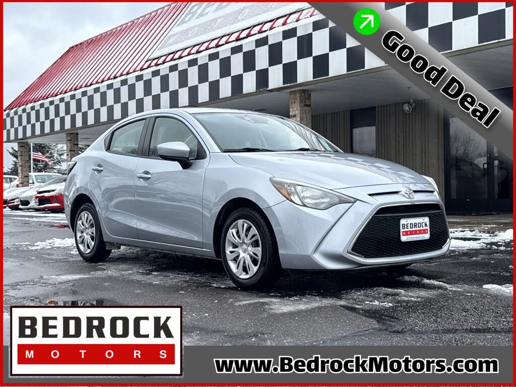 2019 Toyota Yaris L Sedan FWD