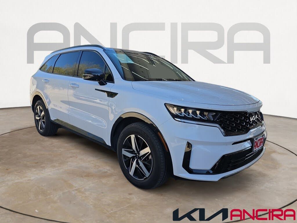 2022 Kia Sorento S FWD