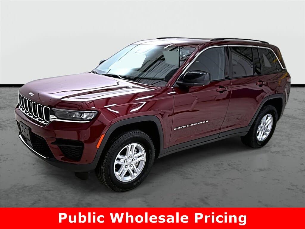2024 Jeep Grand Cherokee Laredo 4WD