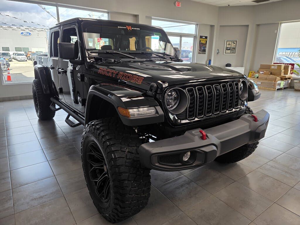2025 Jeep Gladiator Rubicon Crew Cab 4WD