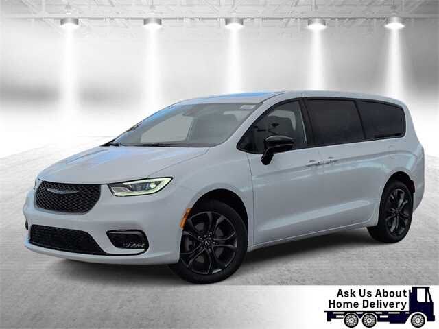 2026 Chrysler Pacifica Select AWD