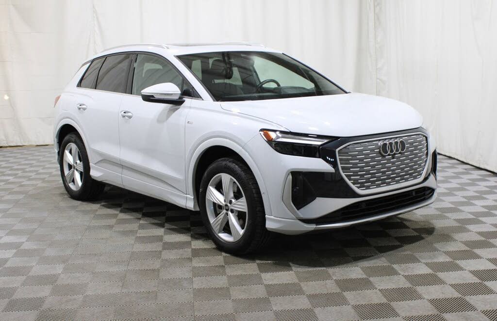 2024 Audi Q4 e-tron quattro Premium Plus 50