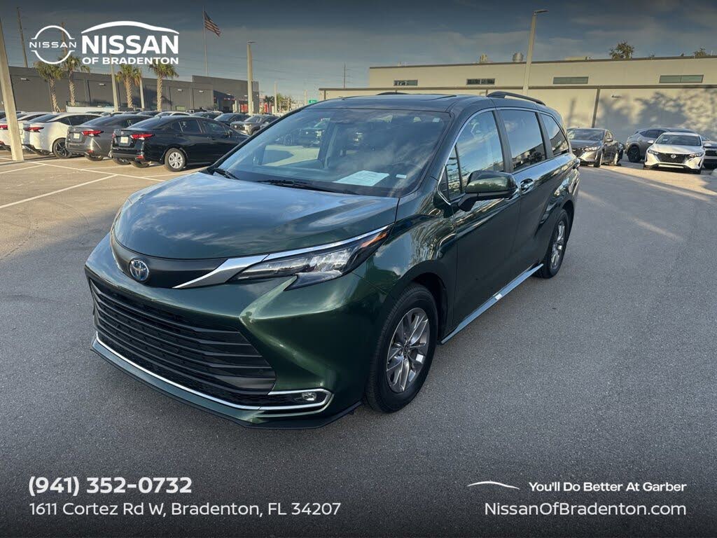 2024 Toyota Sienna XLE 7-Passenger FWD
