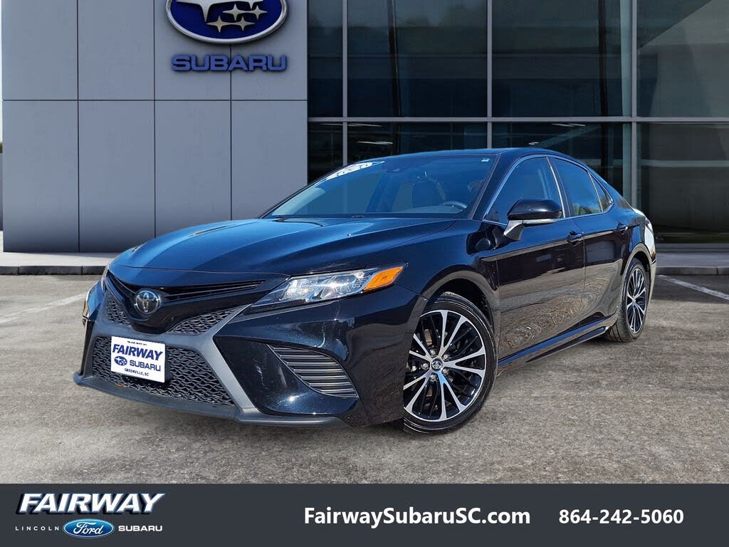 2020 Toyota Camry SE FWD