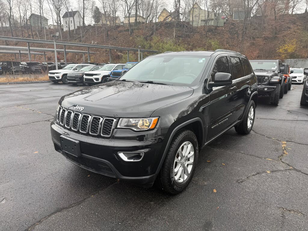 2021 Jeep Grand Cherokee Laredo 4WD