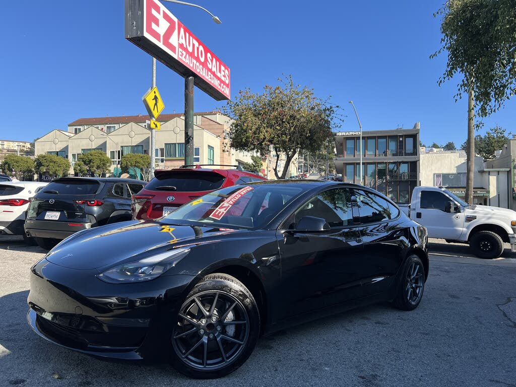 2023 Tesla Model 3 RWD