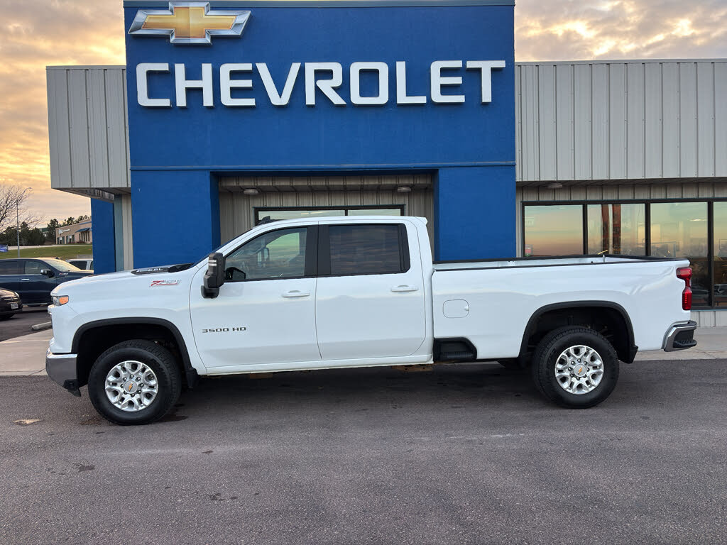 2024 Chevrolet Silverado 3500HD LT Crew Cab LB 4WD
