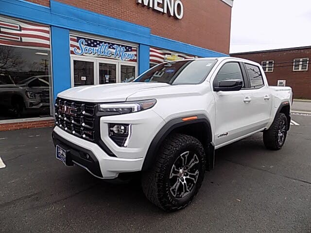 2024 GMC Canyon AT4 Crew Cab 4WD