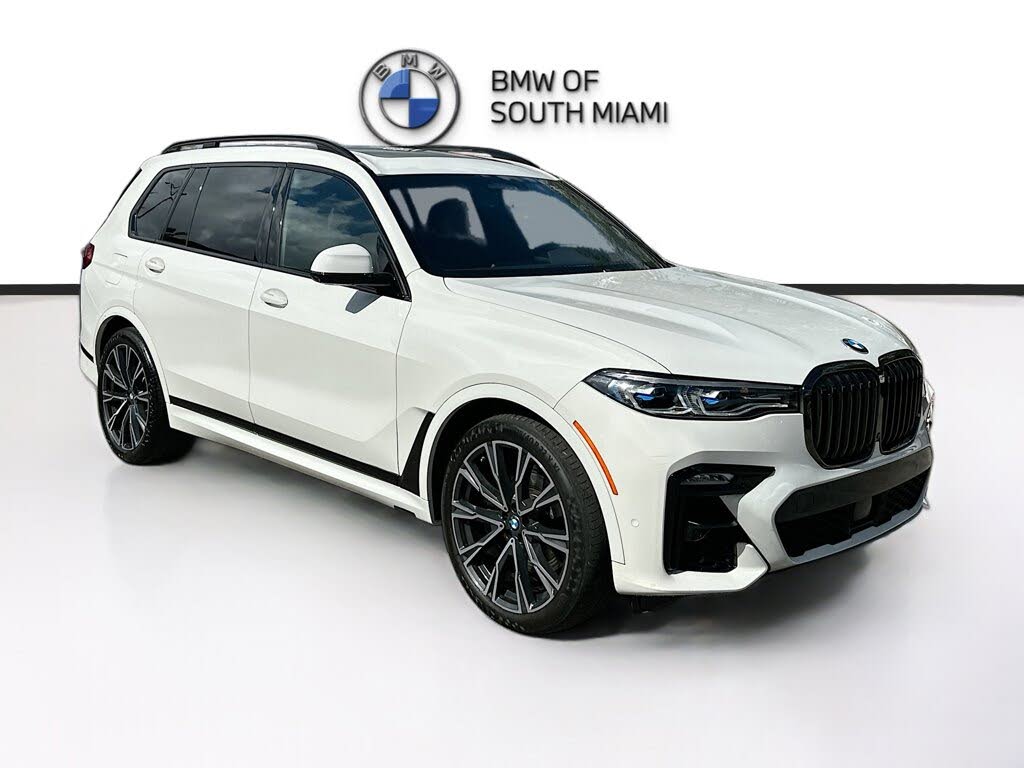 2022 BMW X7 M50i AWD
