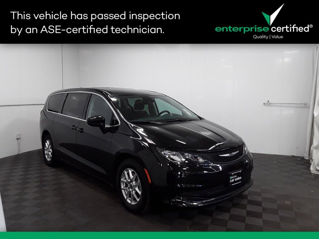 2023 Chrysler Voyager LX FWD