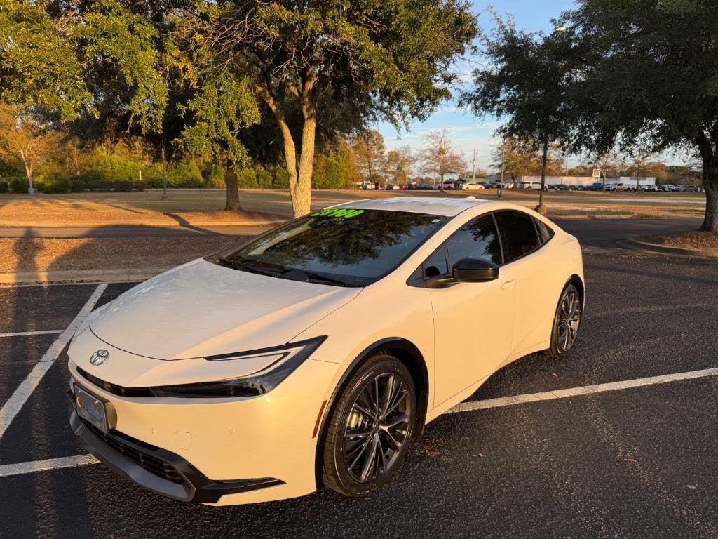2023 Toyota Prius XLE FWD