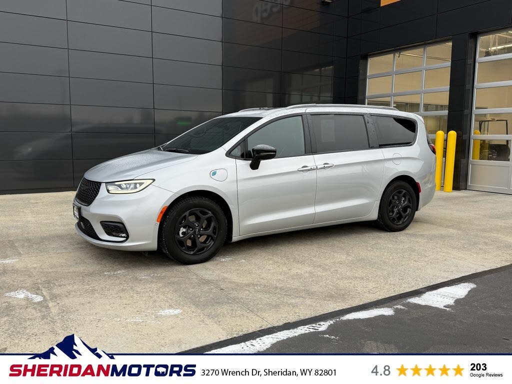 2024 Chrysler Pacifica Hybrid Premium S Appearance FWD