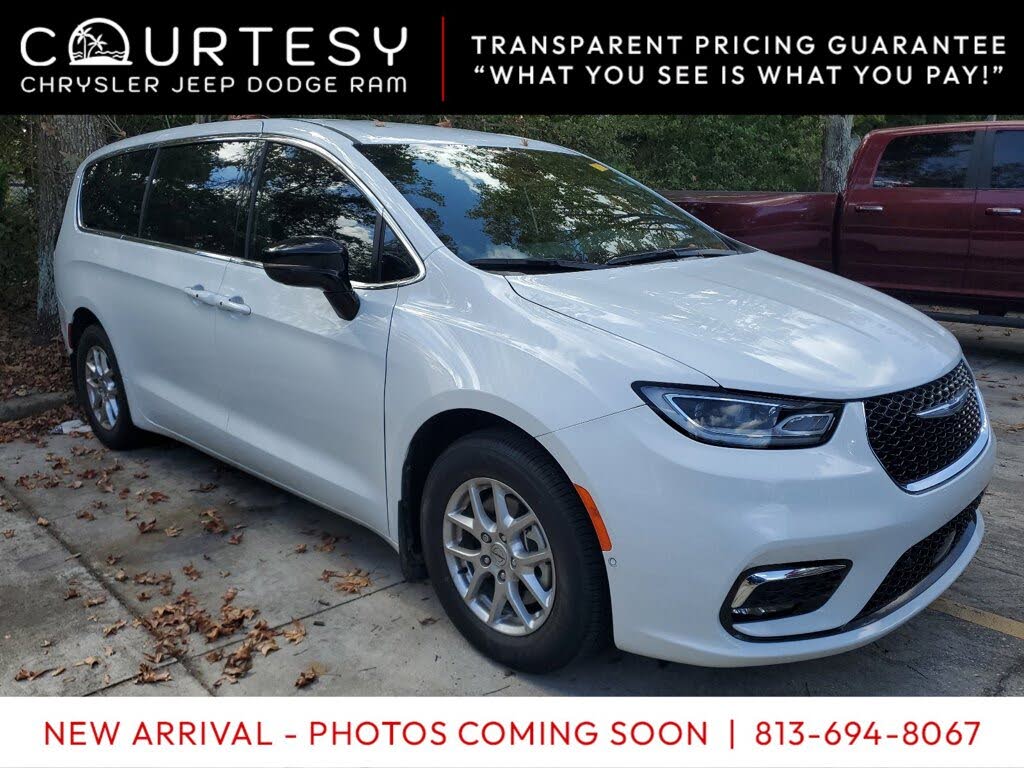 2025 Chrysler Pacifica Select FWD