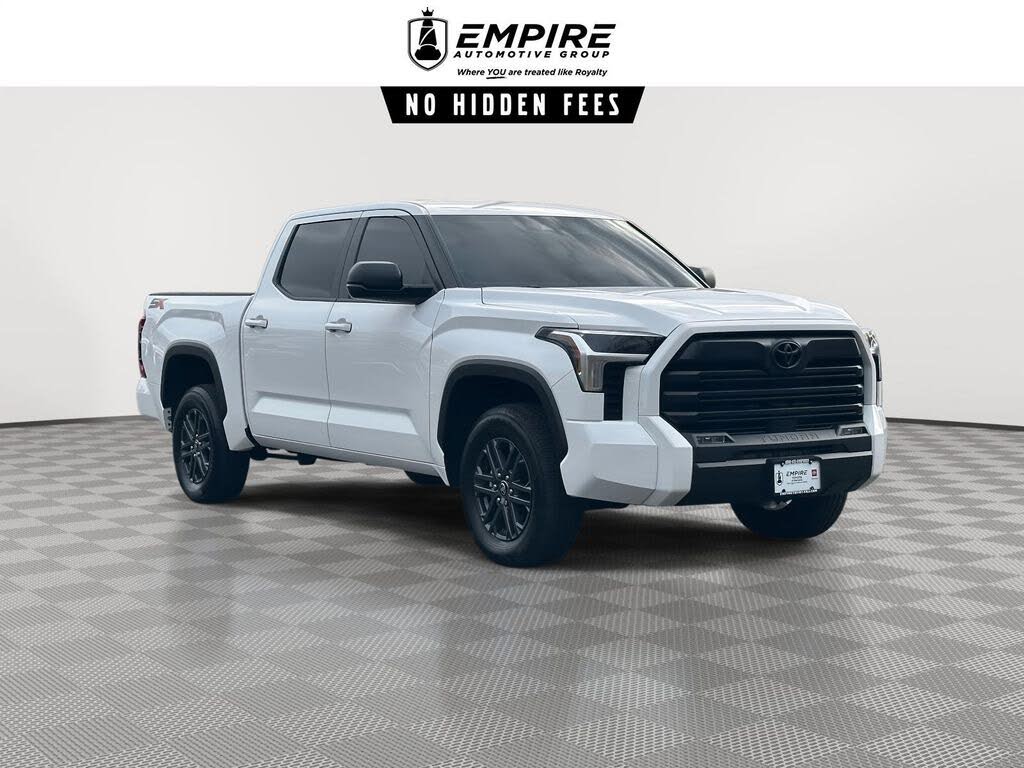 2025 Toyota Tundra SR5 CrewMax Cab 4WD