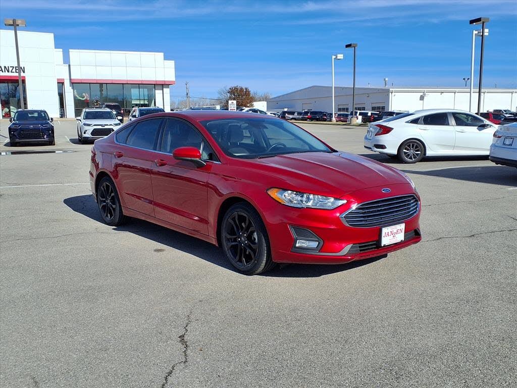 2020 Ford Fusion SE FWD