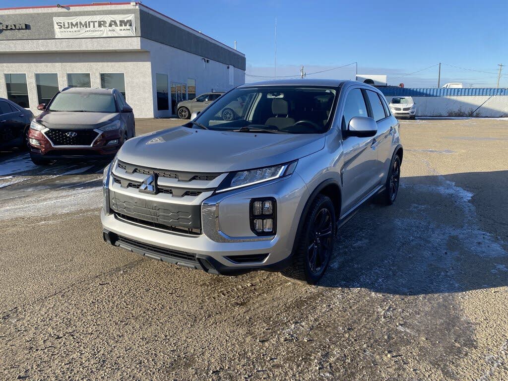 2020 Mitsubishi RVR SE FWD