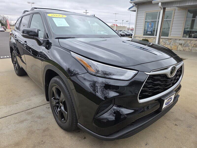 2023 Toyota Highlander L FWD