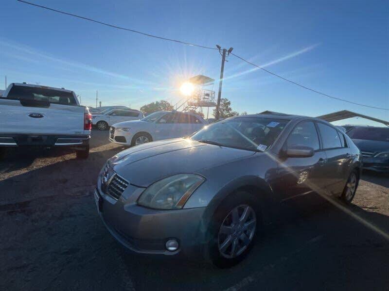 2004 Nissan Maxima SE
