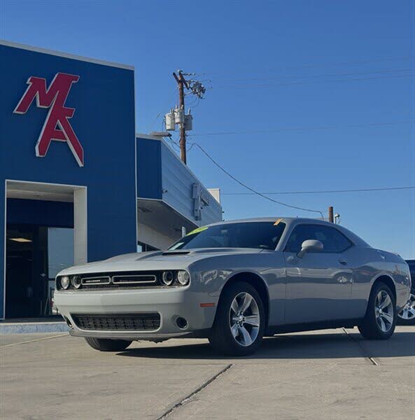 2020 Dodge Challenger SXT RWD