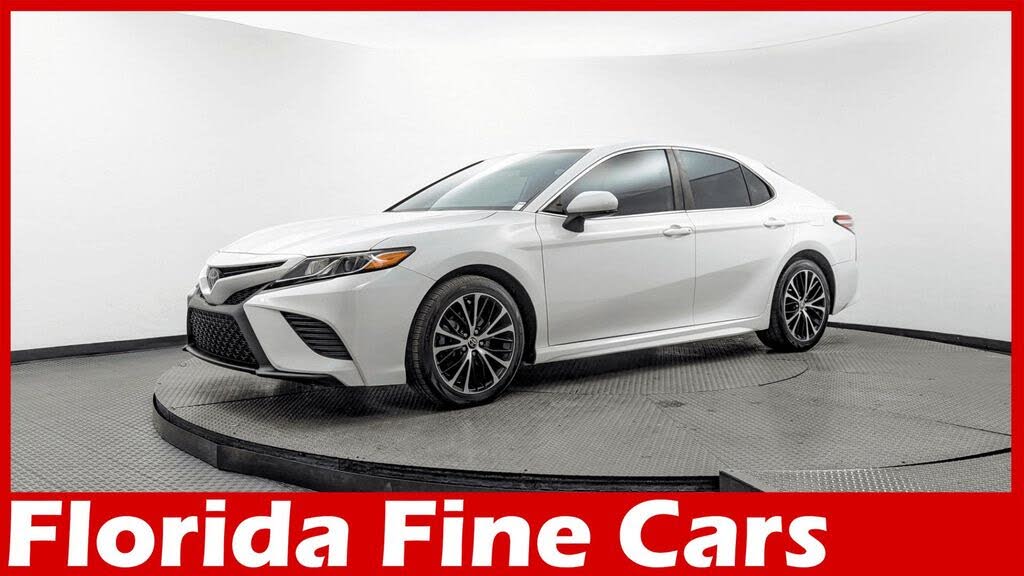 2020 Toyota Camry SE FWD