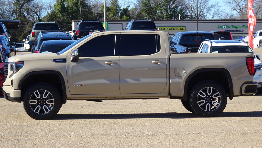 2022 GMC Sierra 1500 AT4 Crew Cab 4WD
