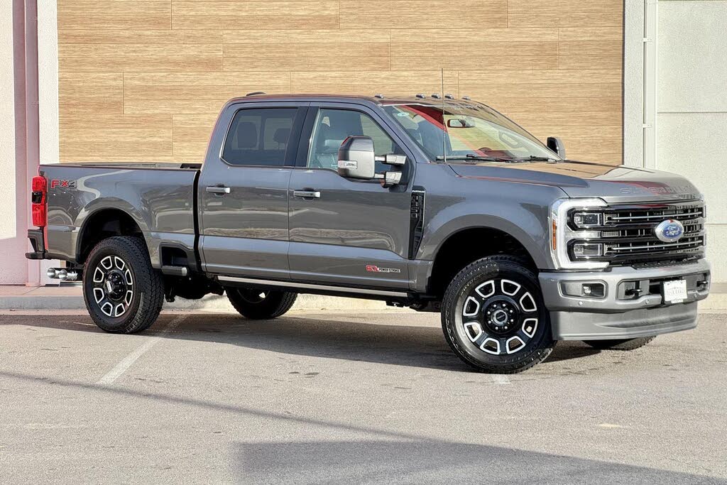 2025 Ford F-350 Super Duty Platinum Crew Cab 4WD