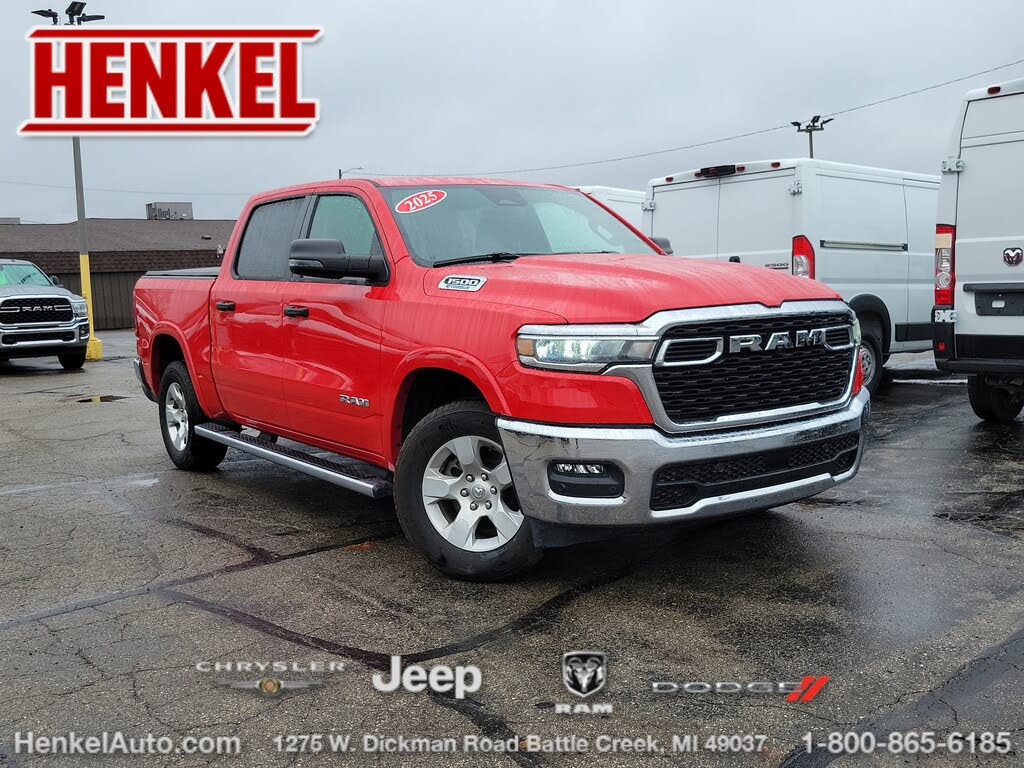 2025 RAM 1500 Big Horn Crew Cab 4WD
