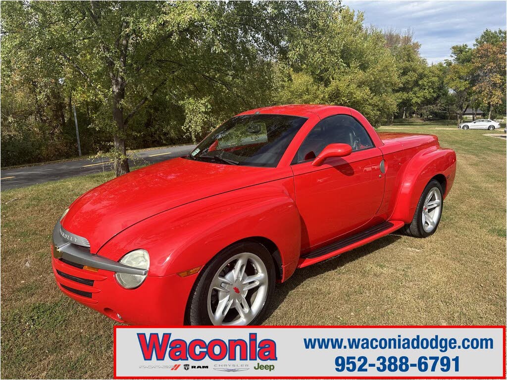 2004 Chevrolet SSR LS RWD